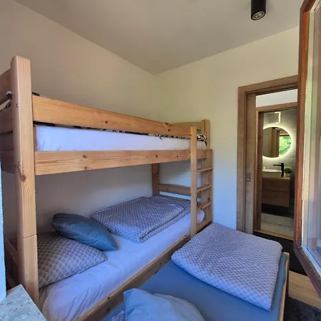 Lucia Apartament *